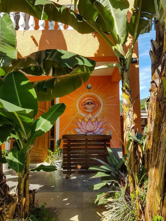 Ombak Guest house Ubatuba